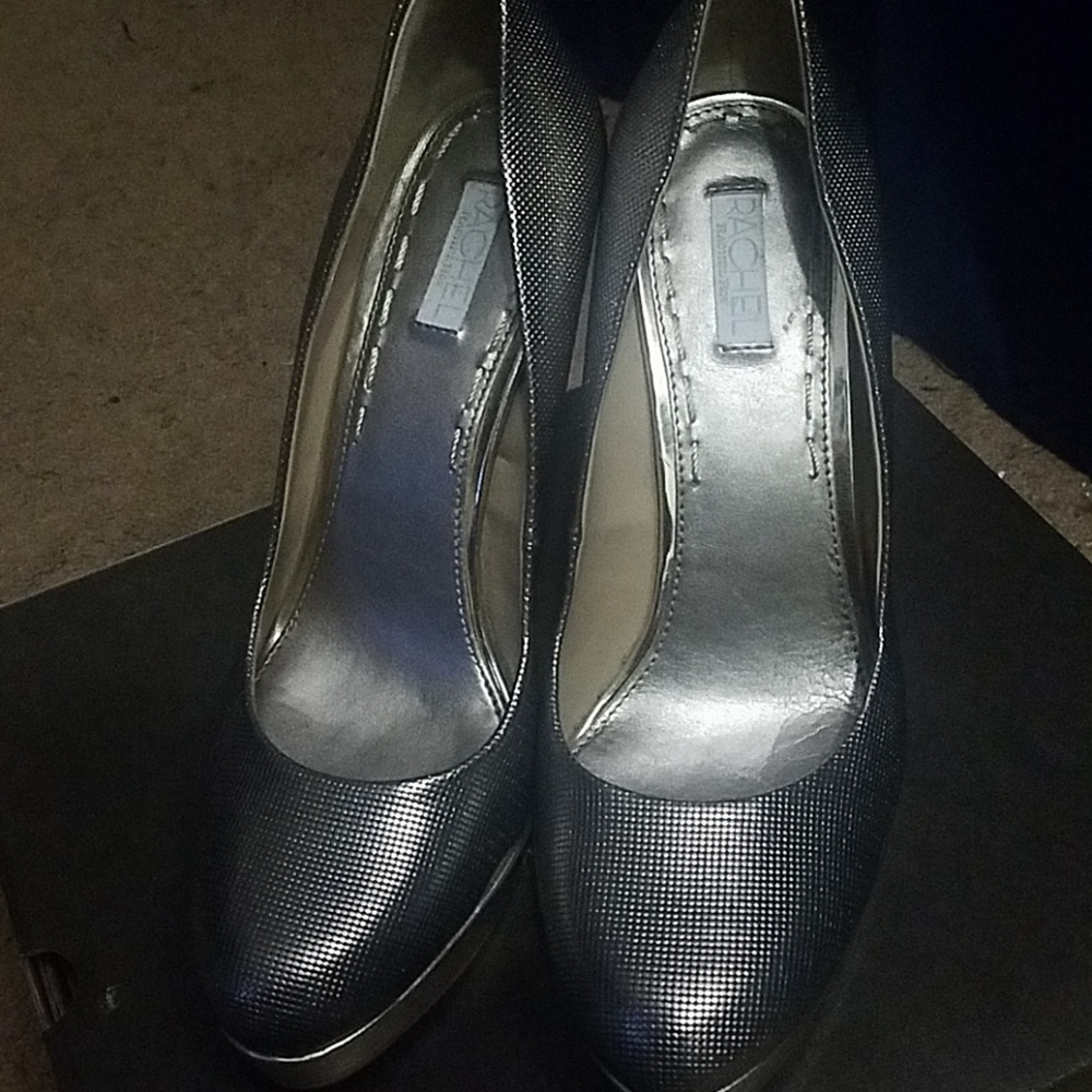 Rachel Roy pump